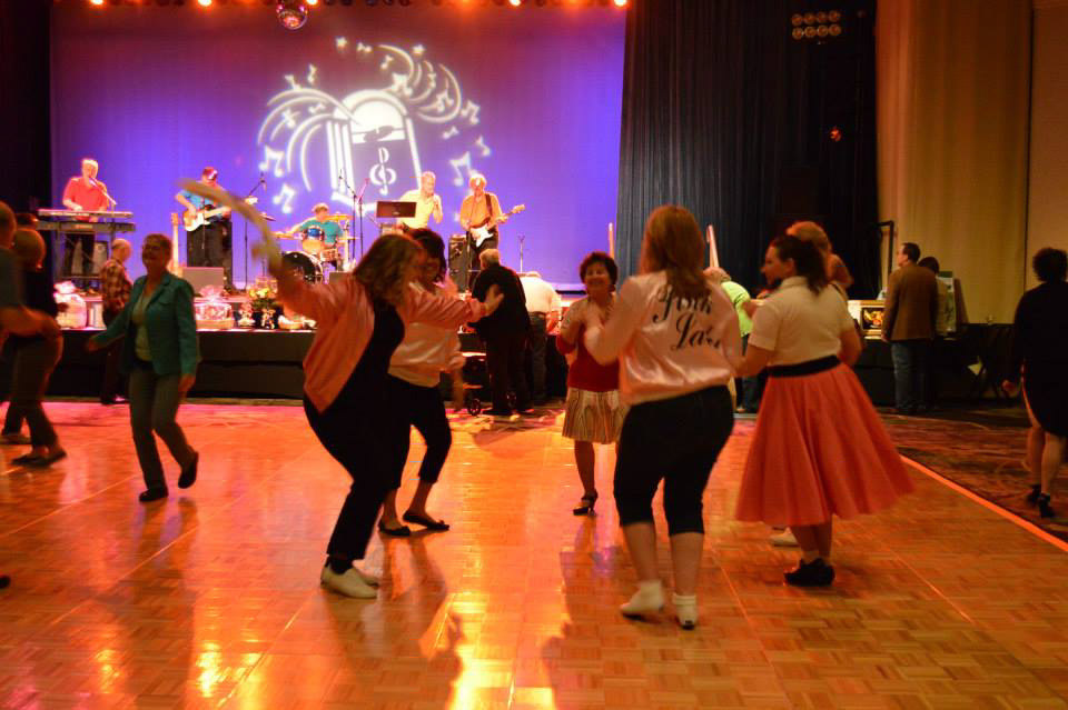 2014-CasinoDancersForCancer3